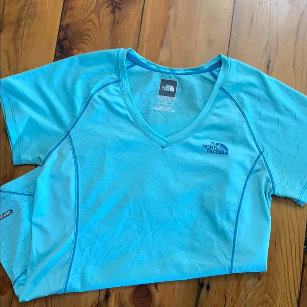 Women’s North Face Small tshirt top